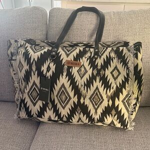 Myra tribal spirit, adventure, weekender bag in black and white